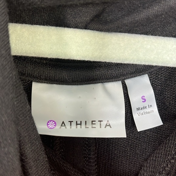 Athleta Cowl Neckline Studio long sleeve top black size small - Picture 3 of 8